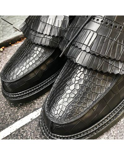 Derby shoe Triple Sole John Mendson 14300 black croco-effect embossed leather with tassels