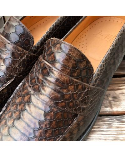 Moccasin John Mendson 14407 brown python-effect embossed leather