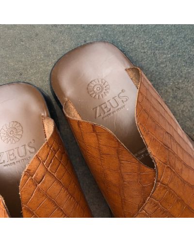 Sandals Zeus 5019 brown croco-effect embossed leather