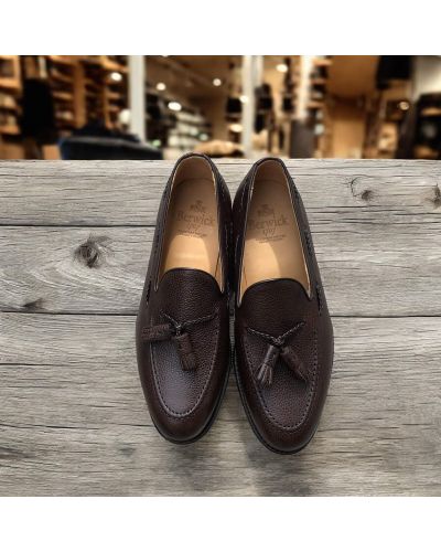 Tassel Loafer Berwick 4340 dark brown grained leather