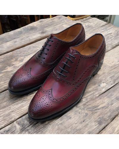 Perforated Oxford shoe Berwick 3008 burgundy leather