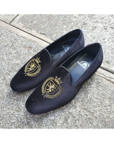 Mocassin brodé lauriers et lion slippers Center 51 crown velours noir