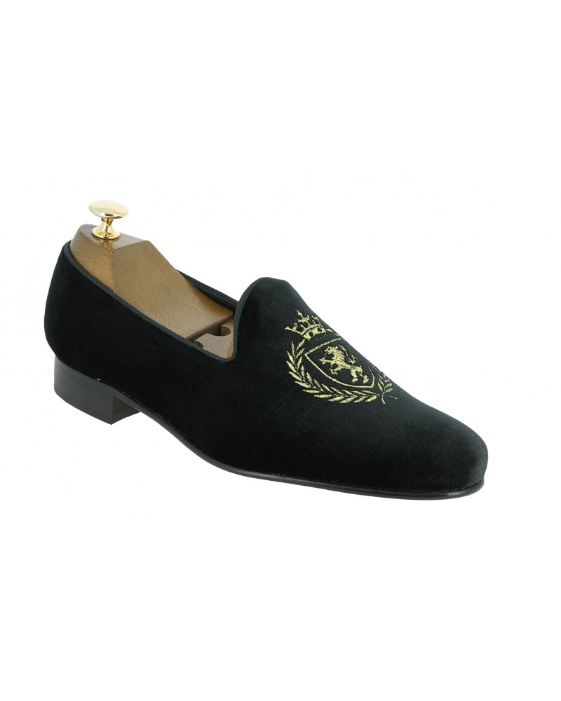 Mocassin brodé lauriers et lion slippers Center 51 crown velours noir