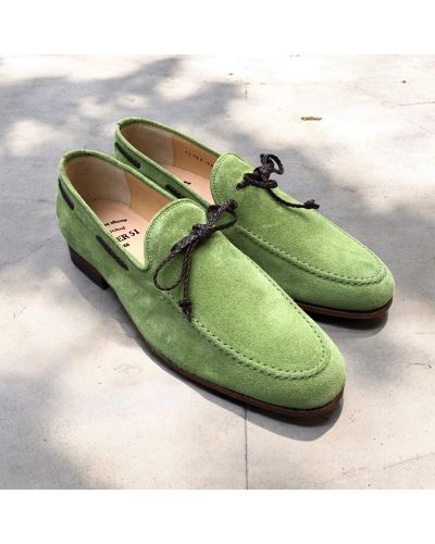 Moccasin Center 51 14778 green suede with a brown braided leather lace