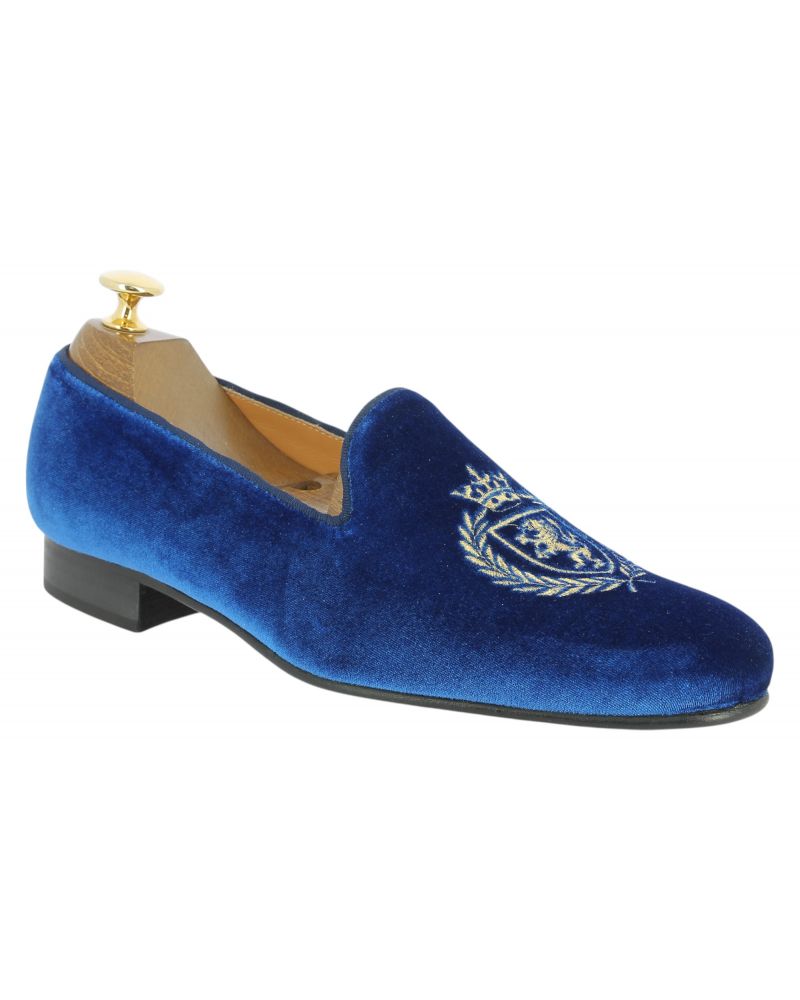 Mocassin brodé lauriers et lion slippers Center 51 crown velours marine